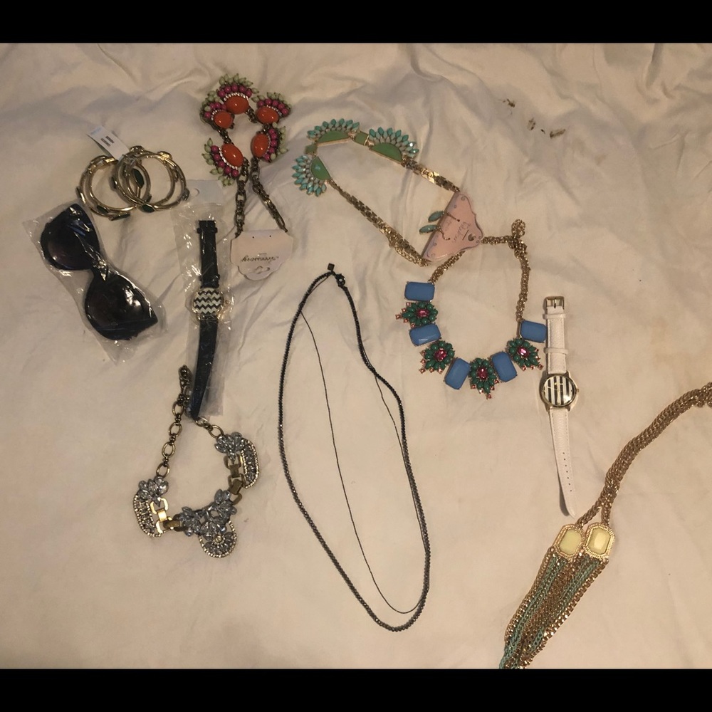 Costume jewelry lot